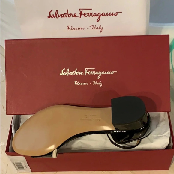 New Salvatore Ferragamo Glenn Anklel Shoes size 8 - Picture 5 of 8